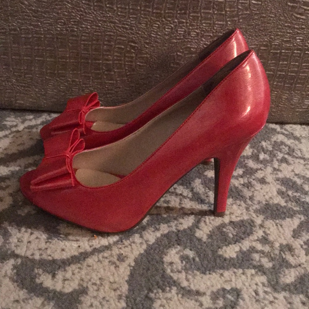 Heels - Picture 2 of 4